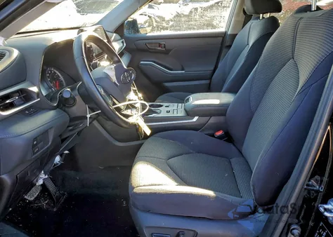 2021 Toyota Highlander L z USA, uszkodzony, nr VIN 5TDBZRBH4MS113281